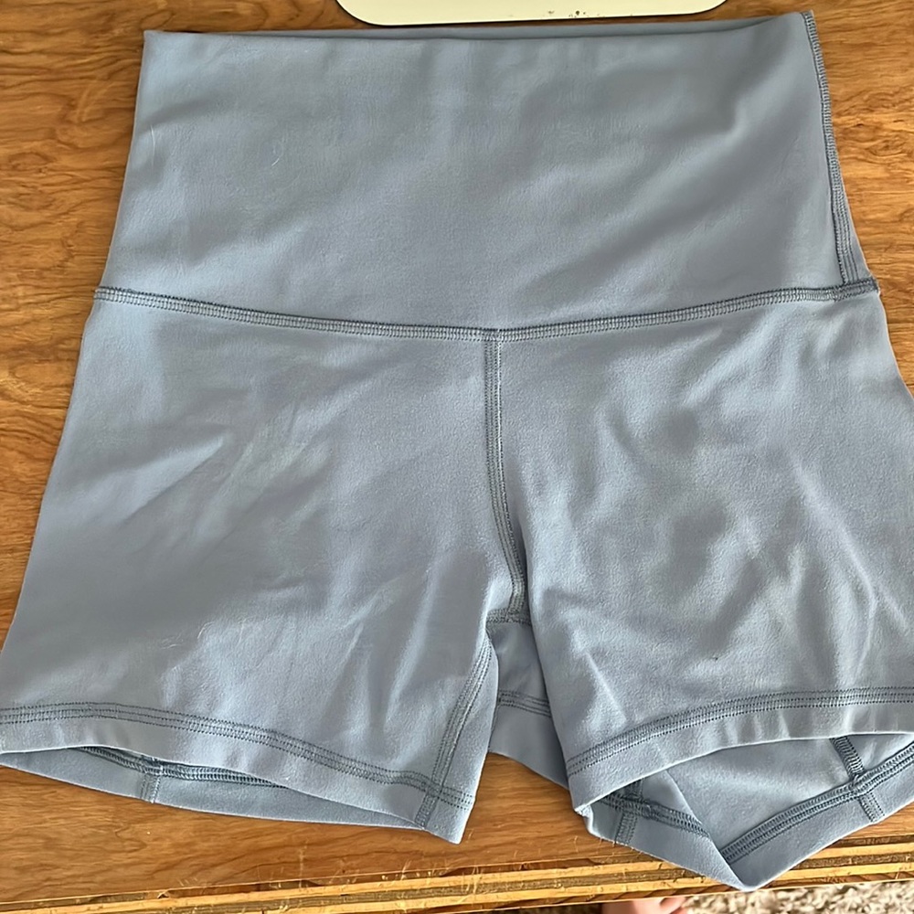 lululemon Align shorts 4”